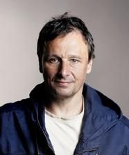 Martin Komárek predstaví študentom novinársku prácu