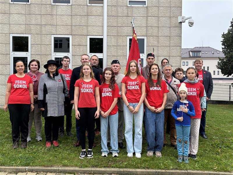 Sokolská vlajka zavlála: Oslava odvahy a vlastenectví na Vysočině