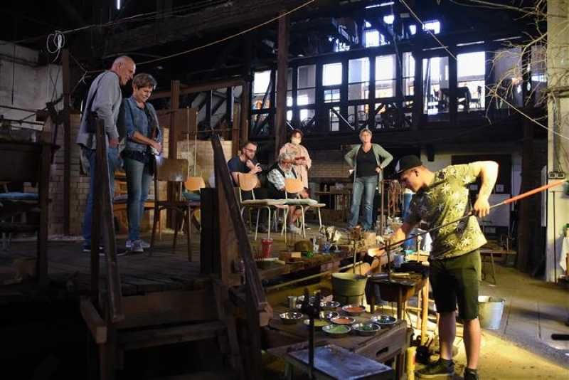 Huť Jakub Tasice: živá historie sklářského umění