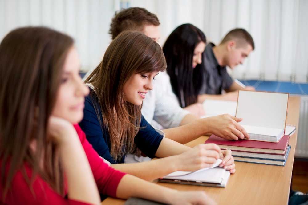 Středoškoláků přibývá: překročili půl milionu díky zahraničním studentům