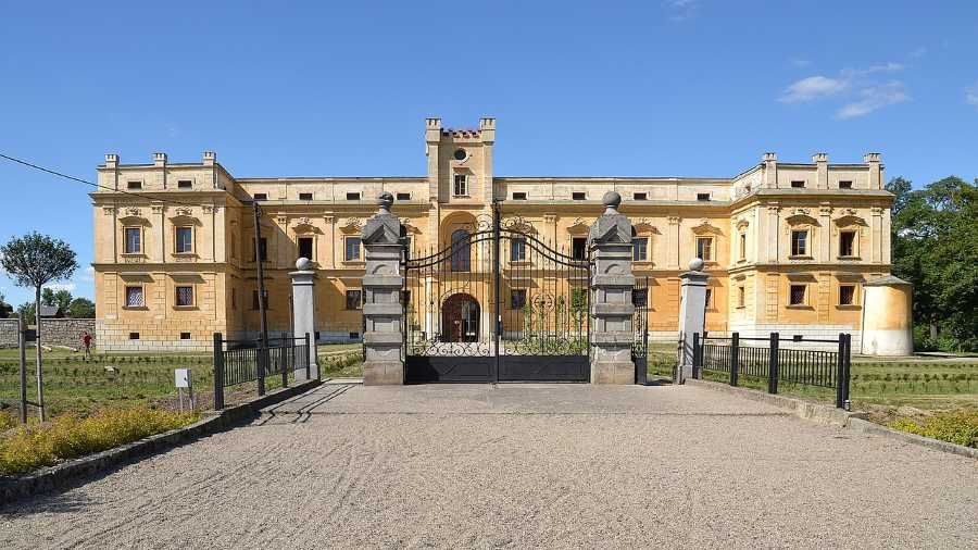 Kraj rozdává 35 milionů: modernizace zámku a obnova obcí v Osoblažsku a Vítkovsku