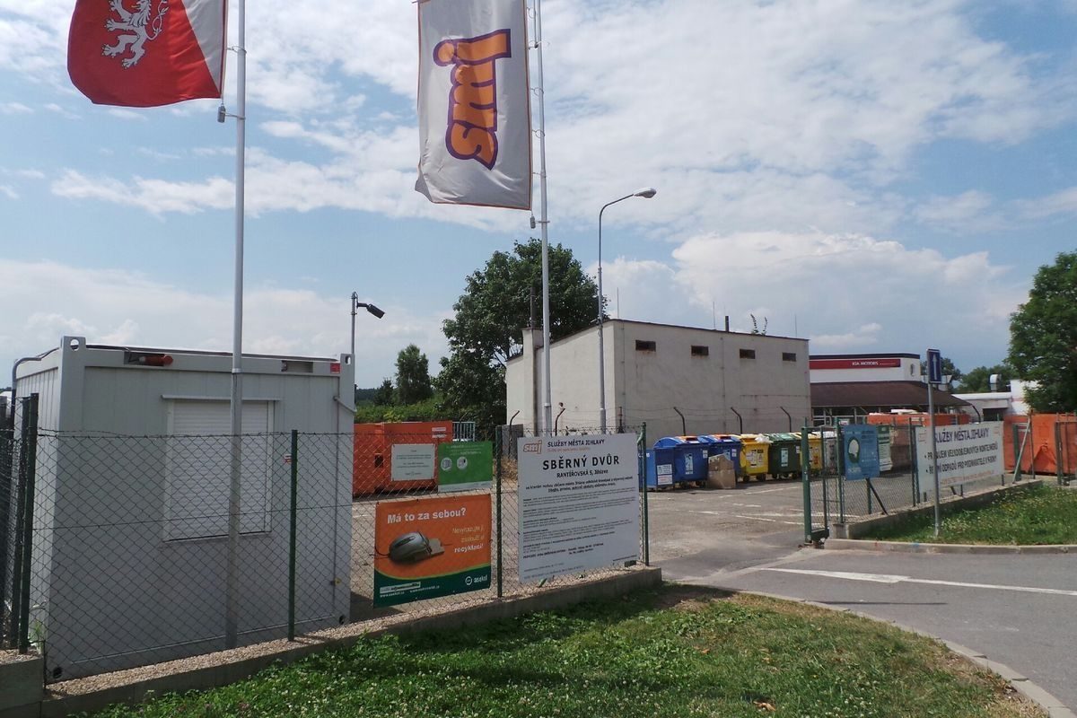 Do sběrných dvorů v Jihlavě jen s OP nebo odpadovou kartou