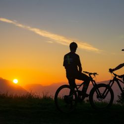 Kde si můžete rychle a pohodlně koupit horské kolo nebo elektrokolo značky CUBE? Na Cykloservex.cz!