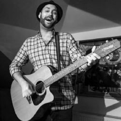 Alasdair Bouch ve čtvrtek v Brodě U Notáře