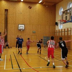 Basketbaloví junioři Velkého Meziříčí porazili doma Bystřici nad Pernštejnem