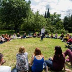 Brod obsadili mladí novináři, setkají se i s Vášáryovou