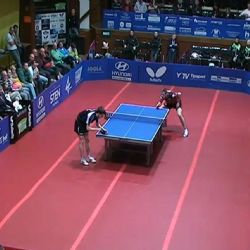 Brod zvítězil o dva míčky a vede 1:0