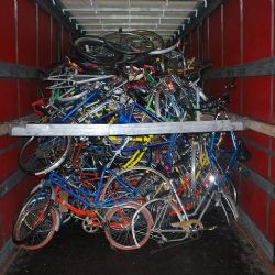 Chaloupky vybraly tři stovky kol pro Afriku