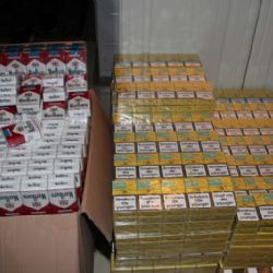 Čtveřice mužů z Havlíčkobrodska prodávala nekolkované cigarety