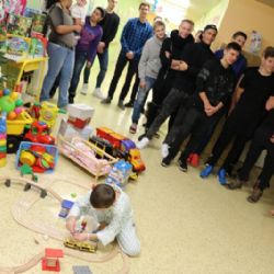 Děti v jihlavské nemocnici dostaly vánoční dárky