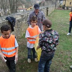 Do úklidu veřejného prostranství se zapojí i klienti Charity