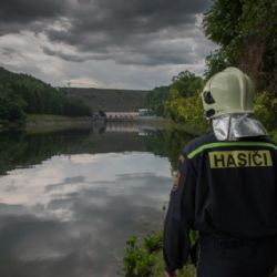Dvě stě metrů norných stěn na Dalešické přehradě