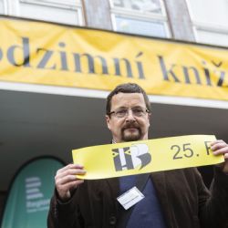 FOTO: Knižní veletrh v Brodě začal. Pásku přestřihl Viewegh