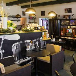 Jan Hřebejk v kavárně U tety Hany ve Žďáře