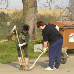 Jarní úklid v Rozsochatci s Čistou Vysočinou