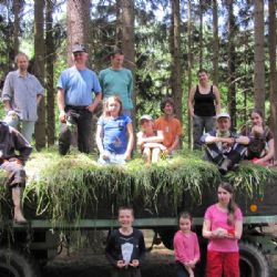 Kosení o víkendu na Mrzatci