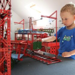 Legendární stavebnice Merkur v Bráně Matky Boží v Jihlavě