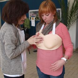 Lékaři zdarma vyšetří znaménka nebo změří cholesterol