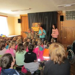 Loutkové divadlo v Proseči-Obořiště pobavilo děti i seniory