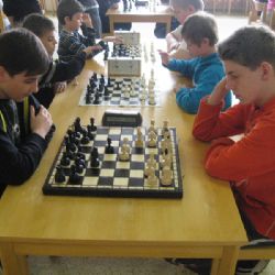 Mladí šachisté na turnaji ve Žďáře