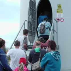 Moderní větrné elektrárny u Věžnice se otevřou v sobotu