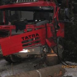 Nehoda nákladního vozu v lese u Řídelova