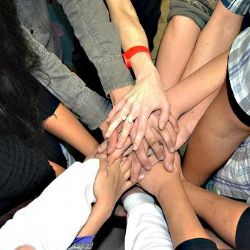 Nízkoprahový klub Vrakbar v Jihlavě uvádí Léto bez koruny