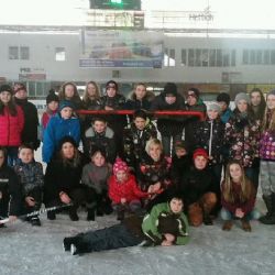 Nížkovští školáci převzali vysvědčení na ledě