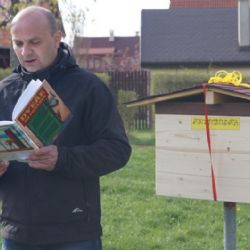 Nově otevřená knihobudka v Dobroníně