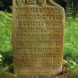 O židovských hřbitovech na Vysočině v jihlavském muzeu