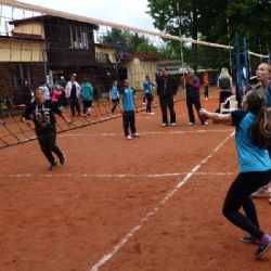 Okrouhlice žila barevným volejbalem