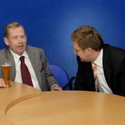 Po deseti letech se Václav Havel vrací na letní školu do Brodu