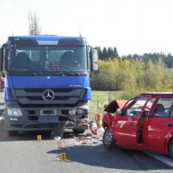 Policisté hledají svědky čtvrteční nehody za „kasárenskou“ křižovatkou