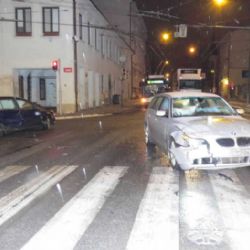 Policisté hledají svědky havárie v jihlavě