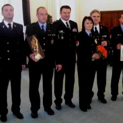 Policisté z Třebíče získali ocenění Zlatý záchranářský kříž