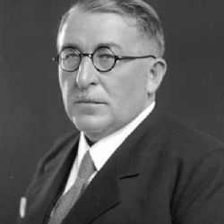 Prosadil řešení hospodářské krize. Pak ho věznili nacisté i komunisté