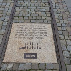 Provoz tramvají v Jihlavě připomíná deska