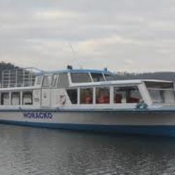 První zimní koupání na Dalešické přehradě