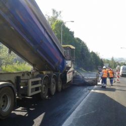 Rekonstrukce Masarykovy ulice v Brodě jde zatím oproti plánu rychleji