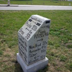 Rozcestník na Pikulce ve Ždírci nad Doubravou je opravený