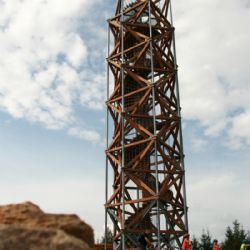 Rozhledna na Pekelném kopci může uvítat první návštěvníky