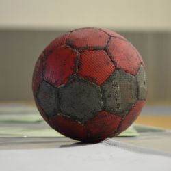 Sportovní hala v Humpolci hostí házenou