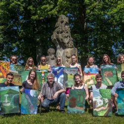 Studenti brodského gymnázia vyzdobili pokoje pro gynekologické pacientky