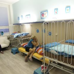 Těhotným chce jihlavská nemocnice nadělit pod stromeček nový pokoj