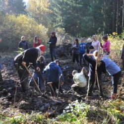 Učebna novoměstské základní školy se pomalu zaplavuje vodou