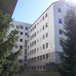 Urologické oddělení brodské nemocnice rozšířilo laparoskopickou operativu