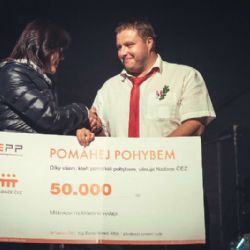 Uživatelé aplikace EPP Pomáhej pohybem podpořili naději malého Milánka na uzdravení