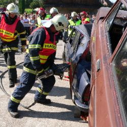 V Hrotovicích se utkají profesionální hasiči
