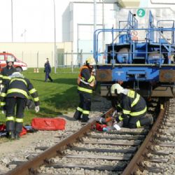 V Jaderné elektrárně cvičili pád kontejneru při převozu použitého paliva