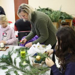 Vánoční tvoření žen s Příložan